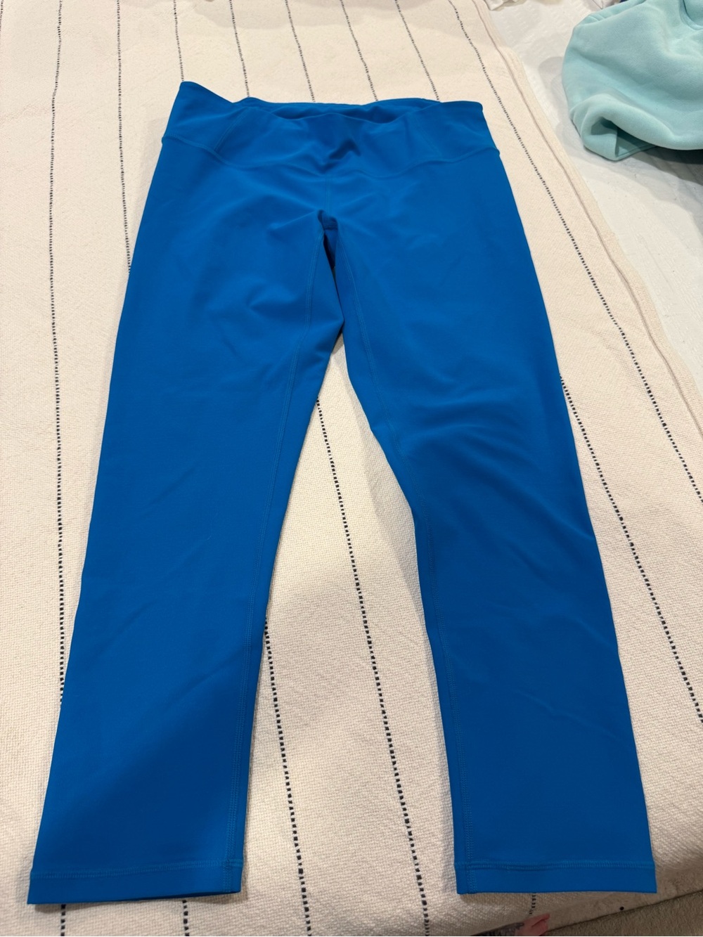 Lucy Women's Bright Blue Leggings